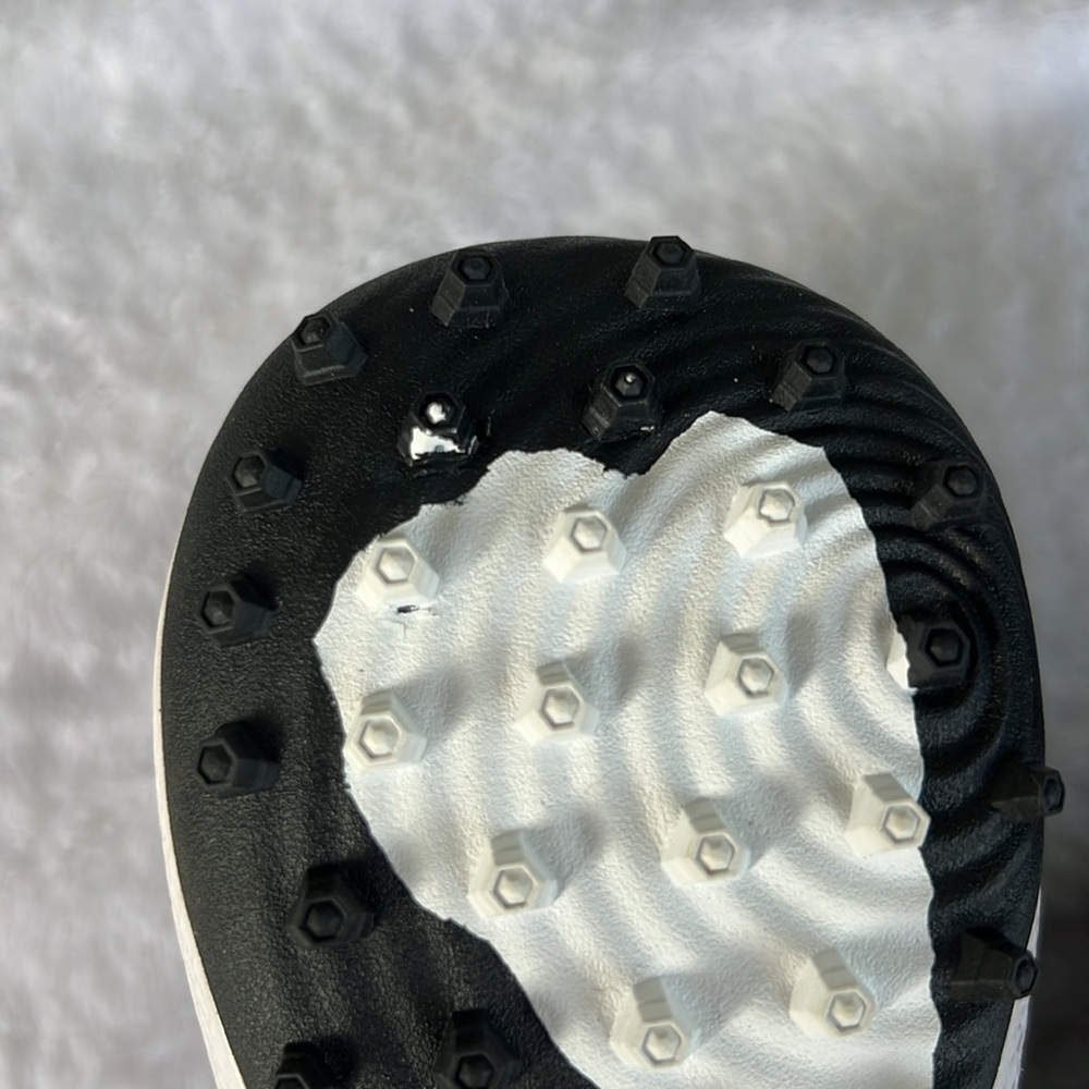Women's UA Glyde 2 Turf Softball Shoes size 5.5US. Never worn. - Picture 15 of 15